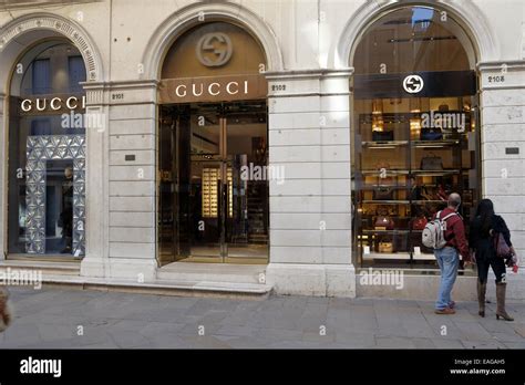 shopping in Venice italy Gucci